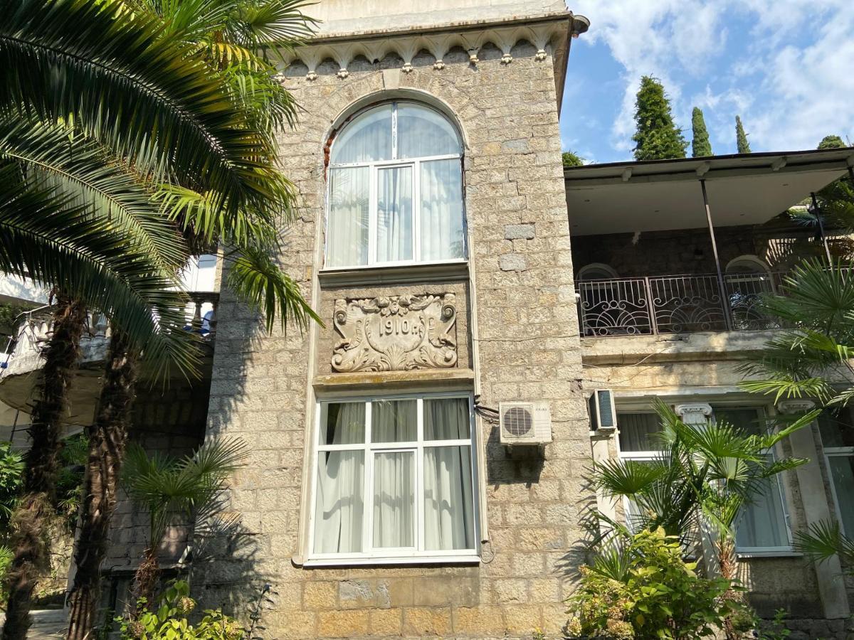 Gagra Hotel Printsevskii Zamok Kültér fotó